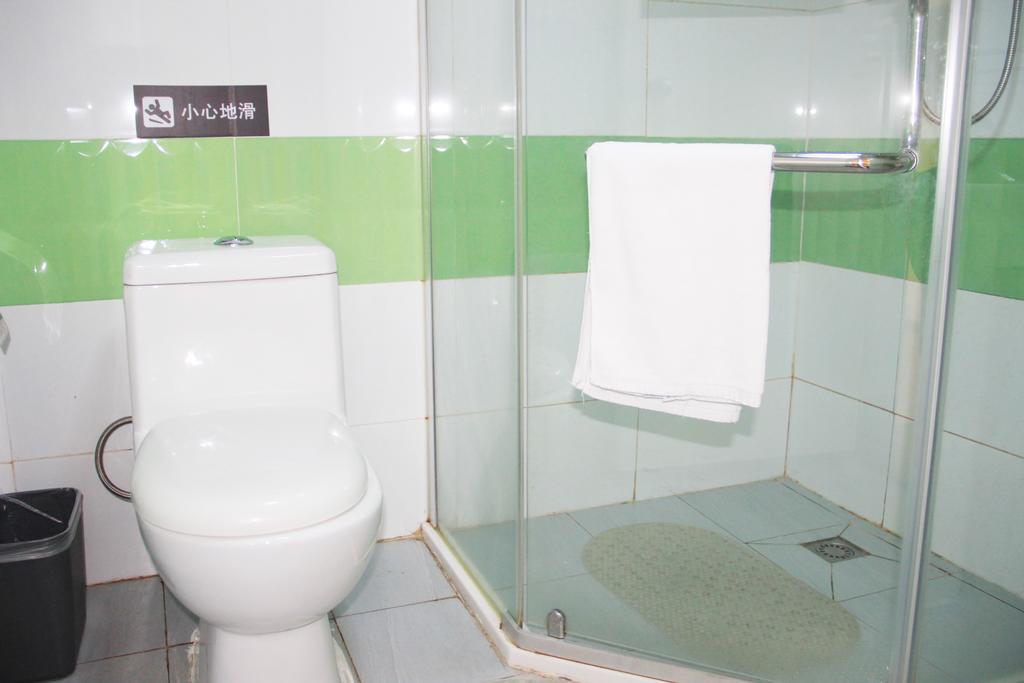 7Days Inn Guangzhou Zhongda North Gate Square Room photo