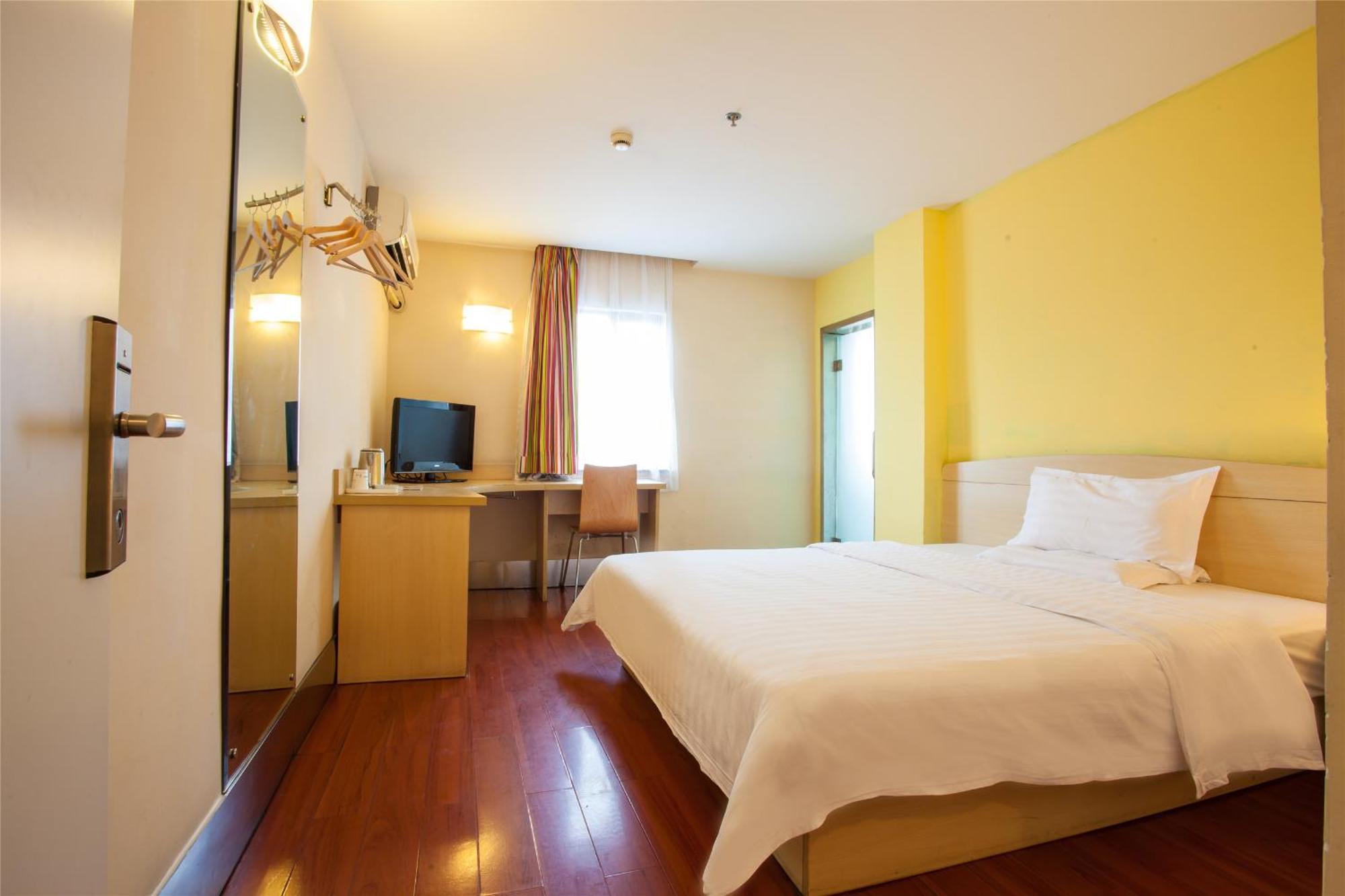 7Days Inn Guangzhou Zhongda North Gate Square Exterior photo